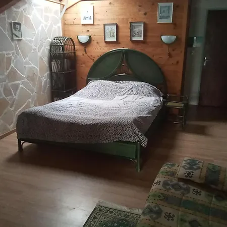 Oda ve Kahvaltı Le Canard Fou Péguilhan