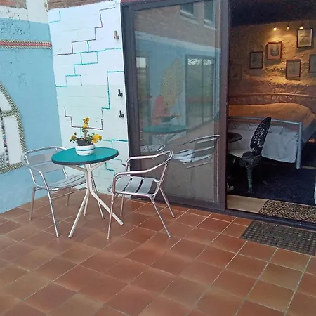 Le Canard Fou Oda ve Kahvaltı Péguilhan